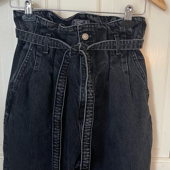 Abercrombie Paperbag Mom Jeans Washed Black Size 28 90s y2k Denim Tapered Leg - Picture 3 of 9